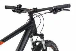 Axess BRASH 2022 -Mountainbike Geschäft axess brash 27 5 black matt grey orange 87648 05
