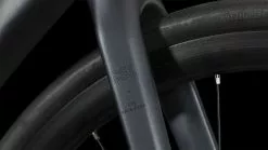 Cube Axial WS RACE 2023 -Mountainbike Geschäft cube axial ws race metalblack n rainbow 88620 04 1